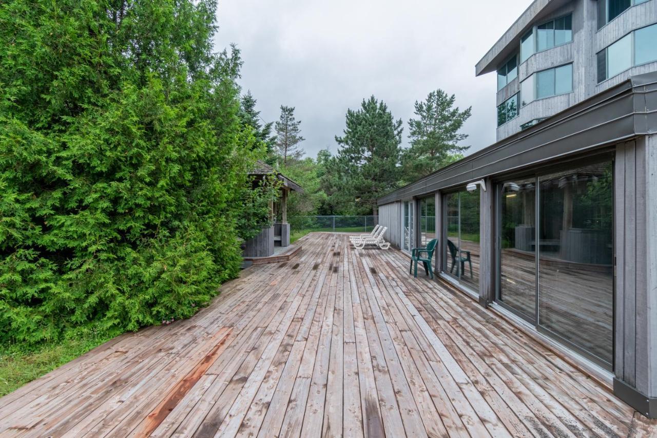 Condo Avec Parc Aquatique ! Beaupré Eksteriør billede